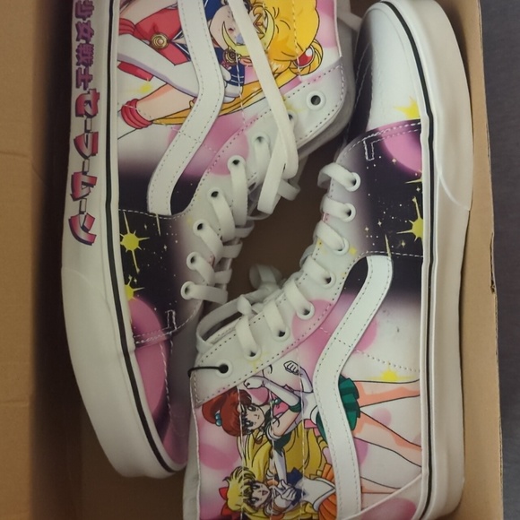 Sailor Moon Vans - Picture 3 of 4